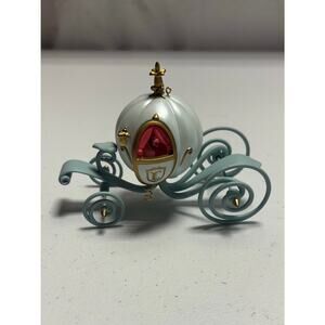 Hallmark Keepsake 1998 Cinderella's Coach Ornament w/Box